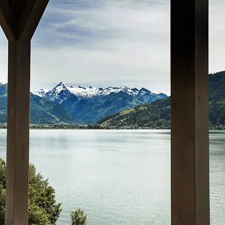 Seehotel Bellevue Целль-ам-Зеє